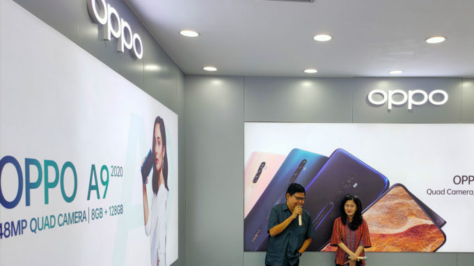 OPPO Resmikan Toko Konsep Baru di Surabaya