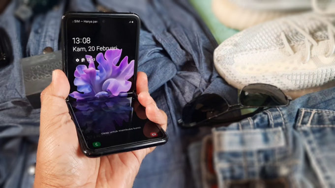 Samsung Galaxy Z Flip: Key Feature, Spesifikasi, dan Harga