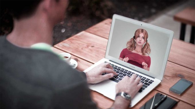 KAryawan suka menonton konten dewasa selama WfH