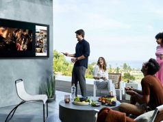 The Terrace : Paduan QLED 4K TV dan Soundbar untuk Hiburan Luar Ruang