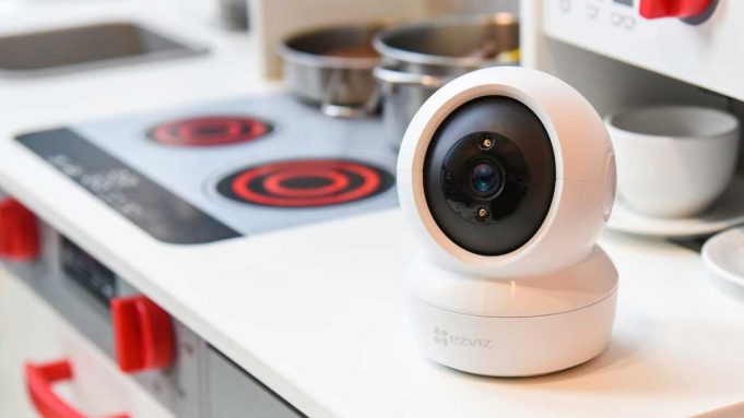 EZVIZ C6N Indoor Smart Camera: Full HD dan Kaya Fitur