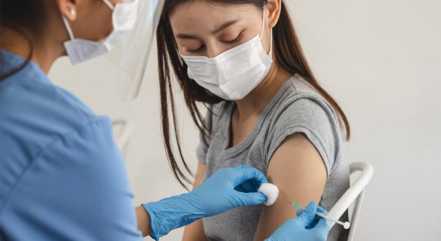 Polda Metro Jaya – Alodokter Ajak Relawan Medis di Program Gerakan Vaksinasi Merdeka