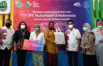 3 Indonesia Salurkan Bantuan 15.000 Paket Kesehatan