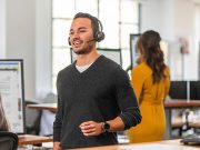 Poly Voyager 4300 UC, Headset Fleksibel Jangkauan 50m dan Tombol Mute