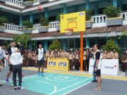 Indosat Ooredoo Hutchison Bawa Para Pemain IBL ke Sekolah di Indonesia