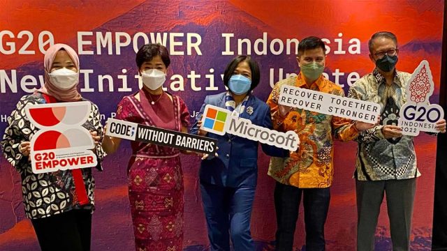 Program-Code;-Without-Barriers