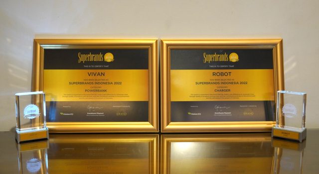 Vivan dan Robot Raih Superbrand Award