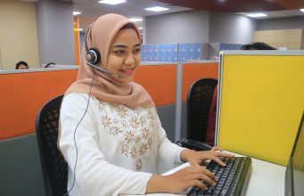 Praktis, Pesan eSIM Smartfren Cukup Melalui Call Center 08811223344