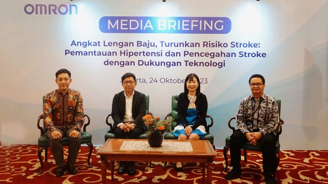 (Ki-Ka)-Tomoaki-Watanabe,-Prof.-Dr.-dr.-Yuda-Turana,-Alexis-En,-Herry-Hendrayadi