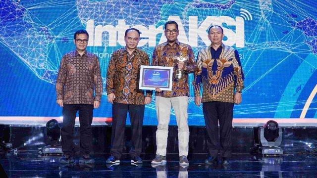 Telkomsel-Terima-Penghargaan-Kominfo_2