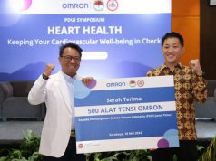 OMRON Indonesia Serahkan Bantuan 500 Unit Alat Tensi untuk Dokter dan Klinik di Jawa Timur
