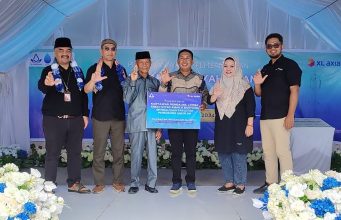 XL Axiata (25/5) meresmikan proyek pembangunan Madrasah Ibtidaiyah Al-Amin di Kabupaten Buton Tengah, Sulawesi Tenggara