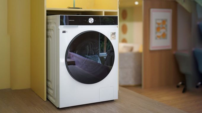 Samsung BESPOKE AI Washer & Dryer: Mencuci Pintar Saat Hujan