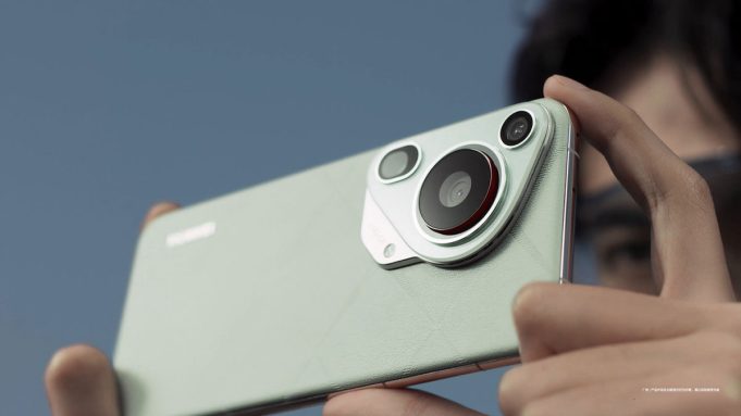 HUAWEI Pura 70 Ultra – Smartphone Flagship dengan Kamera Pop-Out
