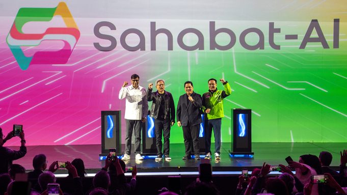 Indosat Ooredoo Hutchison dan GoTo Luncurkan Sahabat-AI: Model AI Open-Source untuk Perkuat Kedaulatan Digital Indonesia