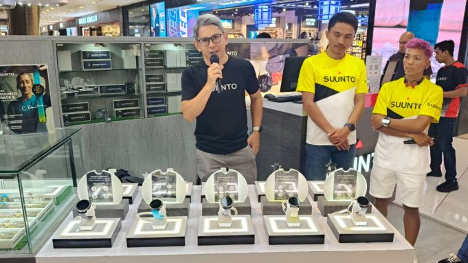 Suunto Race S Titanium Courtney: Perpaduan Teknologi dan Inspirasi dari Courtney Dauwalter