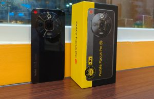 Review Nubia Focus Pro 5G: 2 Jutaan, Kamera Jadi Andalan Tampak belakang Nubia Focus Pro 5G dan boksnya