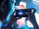 Galaxy S25 Series dengan fitur Nightography untuk fancam konser lebih jernih.