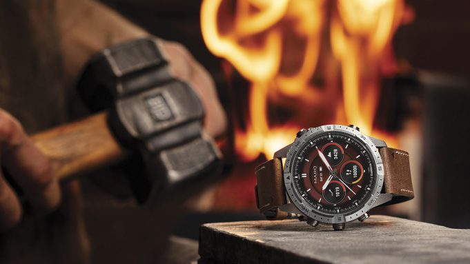 MARQ Adventurer – Damascus Steel Edition, sebuah jam tangan pintar mewah yang memadukan material legendaris baja Damascus dengan teknologi canggih khas Garmin
