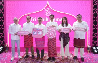 Program Sedekah Kuota Tri membantu pelanggan berbagi internet dengan mudah di bulan Ramadan.