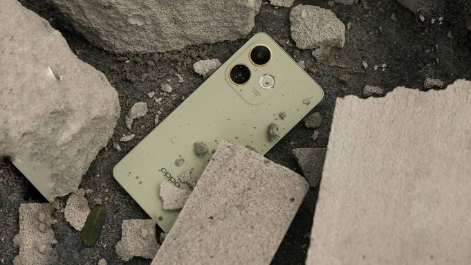OPPO A5 Pro, smartphone tahan air dan tangguh untuk berbagai kondisi ekstrem