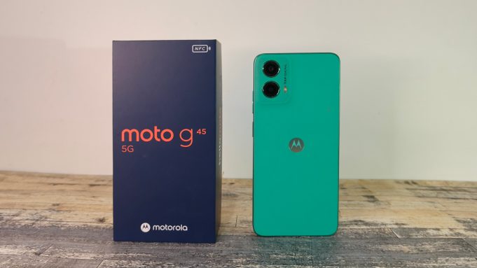 Motorola G45 5G dengan desain premium dan kamera 50MP
