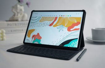 HONOR Pad 9, tablet AI premium dengan layar 2.5K dan delapan speaker, tersedia di Indonesia dengan harga promo spesial.