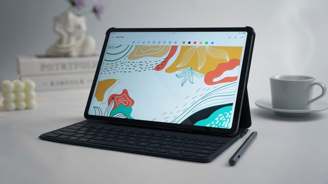 HONOR-Pad-9--menawarkan-pengalaman-visual-memukau,-audio-berkualitas-tinggi,-dan-kemampuan-multitasking-yang-seamless HONOR Pad 9, tablet AI premium dengan layar 2.5K dan delapan speaker, tersedia di Indonesia dengan harga promo spesial.