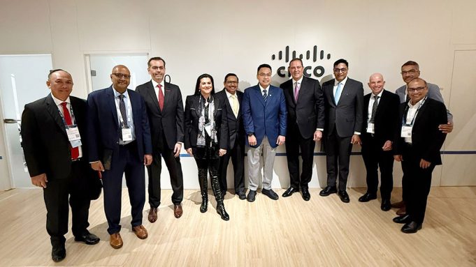 Pelatihan keamanan siber Indosat Ooredoo Hutchison dan Cisco untuk generasi muda Indonesia.