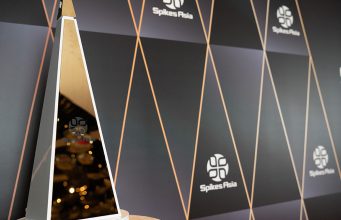 Samsung Electronics Dinobatkan sebagai Advertiser of the Year 2025 di Spikes Asia Penghargaan Advertiser of the Year 2025 diberikan kepada Samsung Electronics di Spikes Asia.