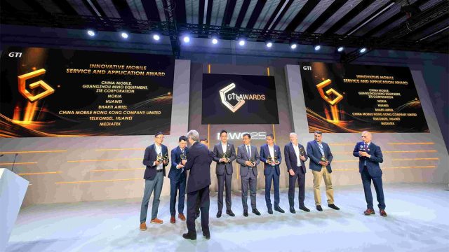 Telkomsel-x-Huawei-di-GTI-Awards-2025_4B