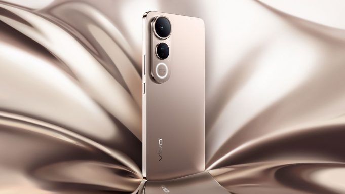 Tampilan vivo V50 Lite warna All Gold dengan desain tipis dan layar P-OLED Borderless