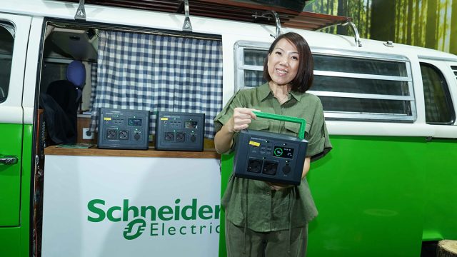 Foto-2---Schneider-OffGrid-Portable-Power-Station