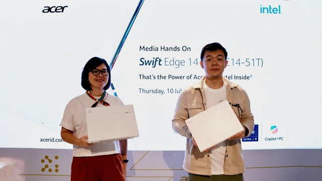 Madeleine-Kusuma,-Consumer-Marketing-Manager-Acer-Indonesia-dan-Matius-Tirtawirya,-Consumer-Notebook-Product-Manager-Acer-Indonesia