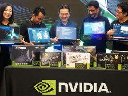Para pembicara bersama GPU NVIDIA GeForce RTX 5090 terbaru dengan teknologi AI Blackwell