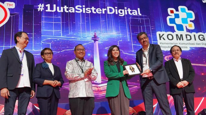XLSMART dan Komdigi Luncurkan #1JutaSisterDigital, Dorong Transformasi Digital Perempuan Indonesia