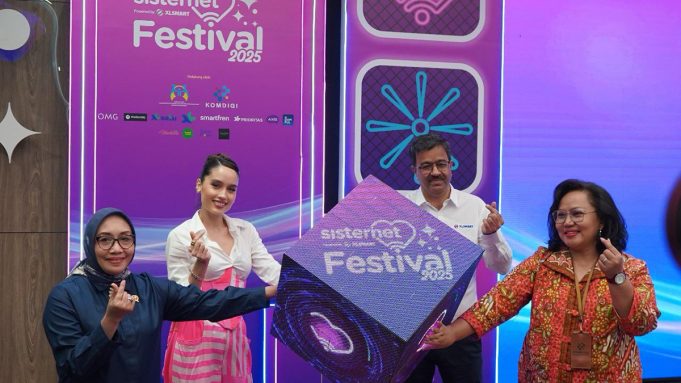 XLSMART Gaungkan Gerakan Nasional #1JutaSisterDigital di Sisternet Festival 2025