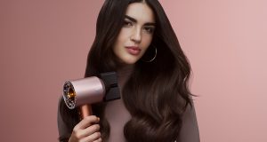 Inspirasi Hadiah Hari Ibu, Dyson Terinspirasi dari Kasih Ibu yang Tak Lekang oleh Waktu