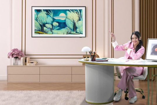 The Frame & Music Frame: Duo Aesthetic Favorit Naura Ayu yang Bikin Ruangan Jadi Lebih Hidup