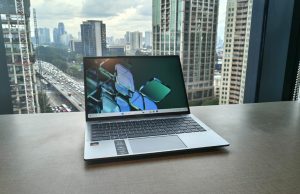Laptop Polytron Luxia R5 dengan prosesor AMD Ryzen 5 dan layar IPS WUXGA 14 inci.