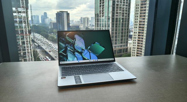 Laptop Polytron Luxia R5 dengan prosesor AMD Ryzen 5 dan layar IPS WUXGA 14 inci.