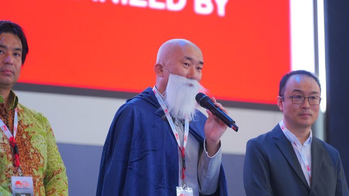 Pengunjung menikmati berbagai aktivitas anime dan budaya Jepang di MMAJ Jakarta 2026 yang berlangsung di Gandaria City Jakarta.