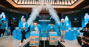 Peserta AirAsia HYROX Jakarta 2026 mengikuti kompetisi fitness race yang didukung ION WATER untuk memperkuat ekosistem kebugaran di Indonesia.