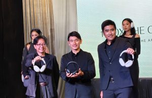 Sony 1000X THE COLLEXION headphone premium dengan desain mewah dan teknologi noise cancelling terbaru.