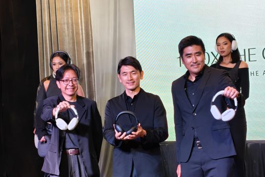 Sony 1000X THE COLLEXION headphone premium dengan desain mewah dan teknologi noise cancelling terbaru.