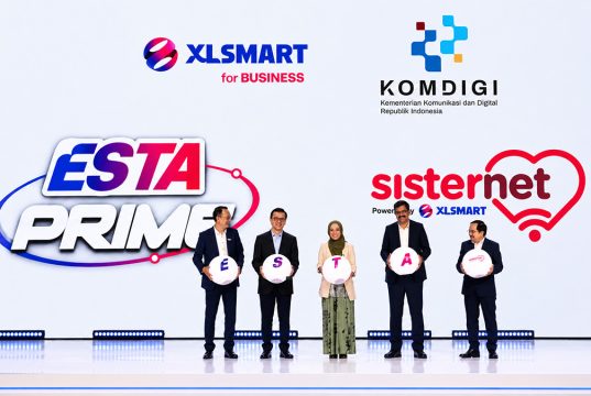 Peluncuran DigiHer oleh XLSMART dan Kementerian Komunikasi dan Digital untuk meningkatkan literasi digital dan keterampilan teknologi perempuan Indonesia melalui aplikasi Sisternet.